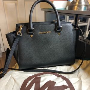 Michael Kors Black Lrg Selma